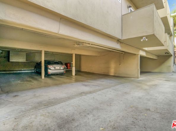 525 N Sweetzer Avenue, West Hollywood CA 90048