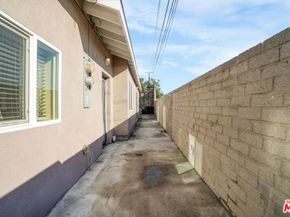 2046 W 112th Street, Los Angeles CA 90047