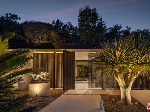 1087 Moraga Drive, Los Angeles CA 90049