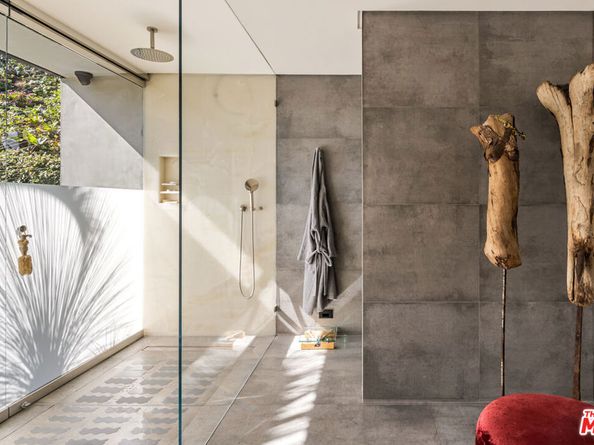 1087 Moraga Drive, Los Angeles CA 90049