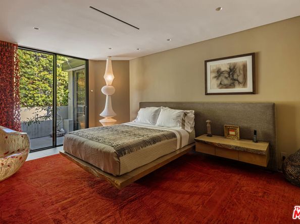 1087 Moraga Drive, Los Angeles CA 90049