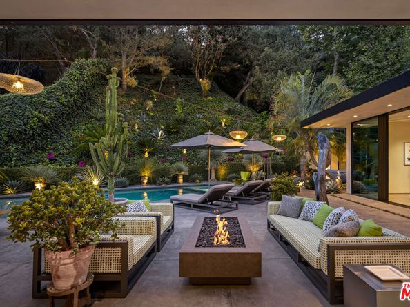 1087 Moraga Drive, Los Angeles CA 90049