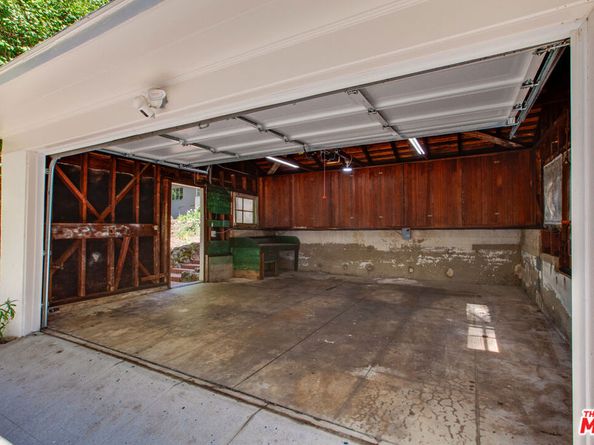 10321 Chrysanthemum Lane, Los Angeles CA 90077