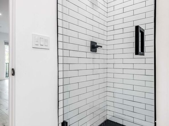 15330 Weddington Street, Sherman Oaks CA 91411