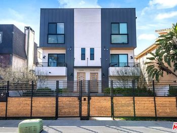 15330 Weddington Street