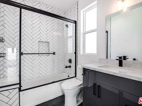 15330 Weddington Street, Sherman Oaks CA 91411