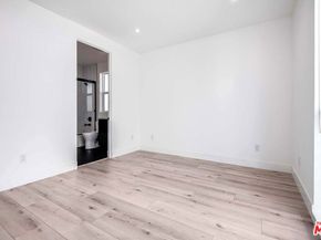 15330 Weddington Street, Sherman Oaks CA 91411