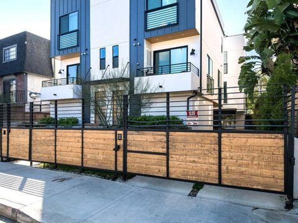 15330 Weddington Street, Sherman Oaks CA 91411