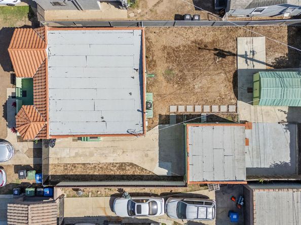 1424 W 94th Place, Los Angeles CA 90047