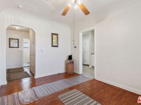 1424 W 94th Place, Los Angeles CA 90047
