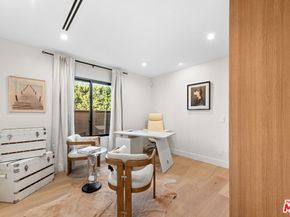 100 S La Jolla Avenue, Los Angeles CA 90048