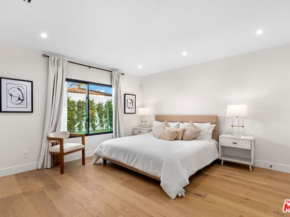 100 S La Jolla Avenue, Los Angeles CA 90048