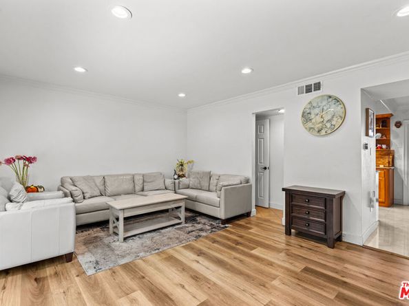 8806 1/2 Wyngate Street, Sunland CA 91040