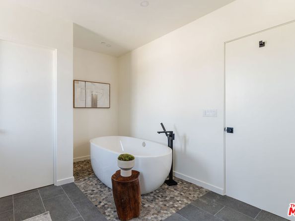 726 Howard Street, Marina Del Rey CA 90292