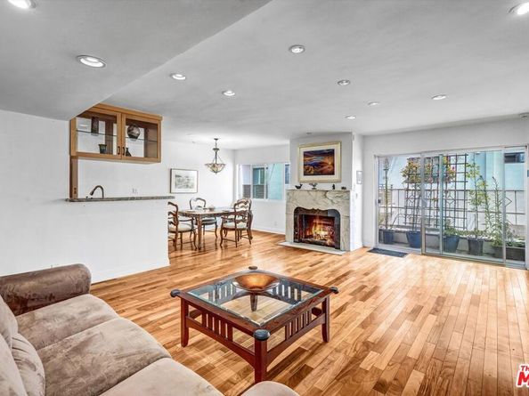 910 S Holt Avenue 305, Los Angeles CA 90035