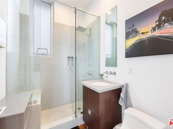 17 N Venice Boulevard, Venice CA 90291