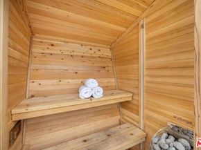 17 N Venice Boulevard, Venice CA 90291