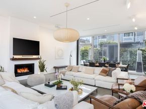 17 N Venice Boulevard, Venice CA 90291