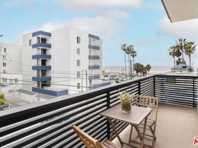 17 N Venice Boulevard, Venice CA 90291