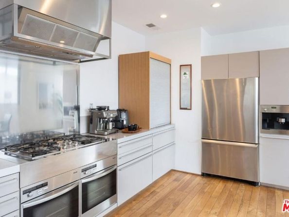 17 N Venice Boulevard, Venice CA 90291