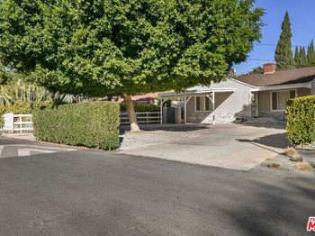 13947 Archwood Street