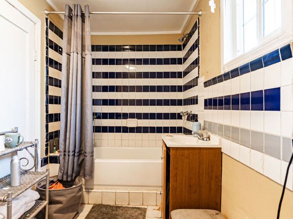 949 Dolores Drive, Altadena CA 91001