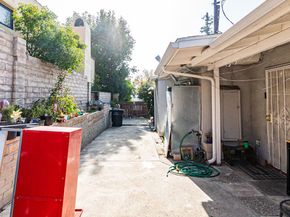 949 Dolores Drive, Altadena CA 91001