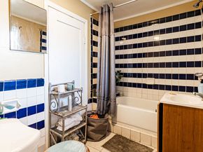 949 Dolores Drive, Altadena CA 91001