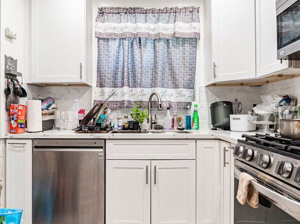 949 Dolores Drive, Altadena CA 91001