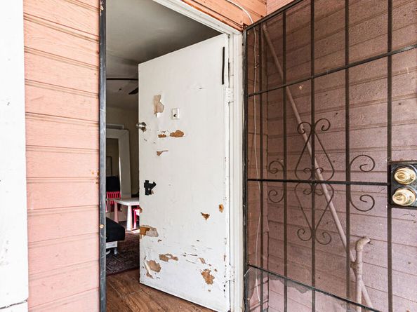 949 Dolores Drive, Altadena CA 91001