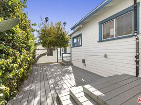 852 Venezia Avenue, Venice CA 90291