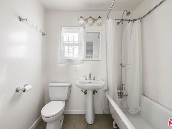 852 Venezia Avenue, Venice CA 90291