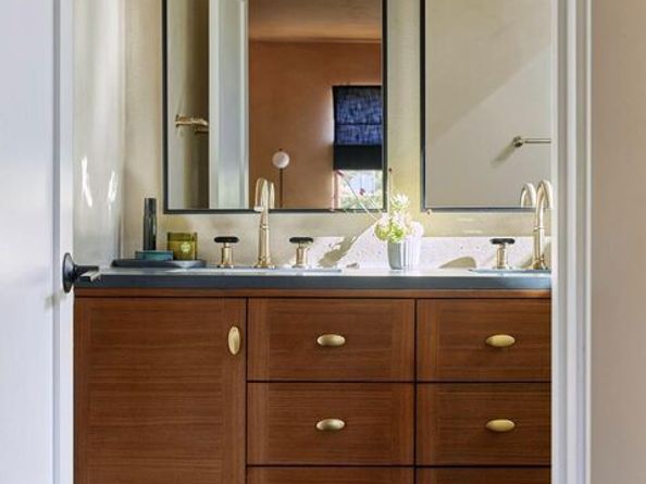 1300 S Lake Street, Burbank CA 91502