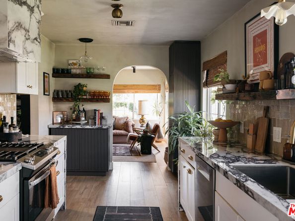 1300 S Lake Street, Burbank CA 91502