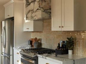 1300 S Lake Street, Burbank CA 91502