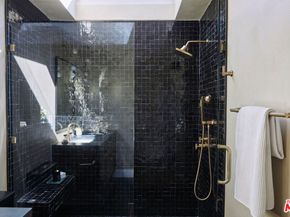 1300 S Lake Street, Burbank CA 91502