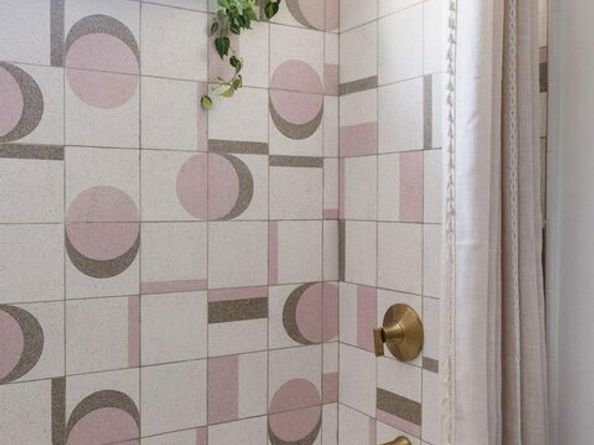 1300 S Lake Street, Burbank CA 91502