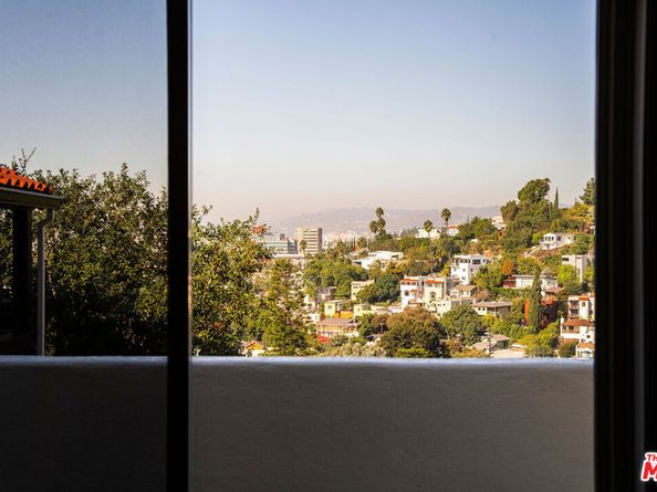 3414 Fernwood Avenue, Los Angeles CA 90039