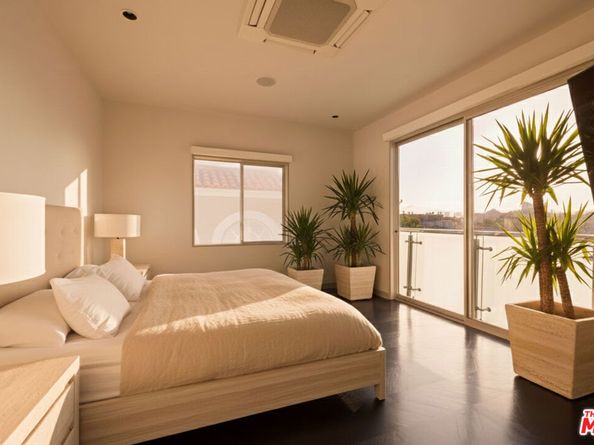 928 N Croft Avenue 304, Los Angeles CA 90069