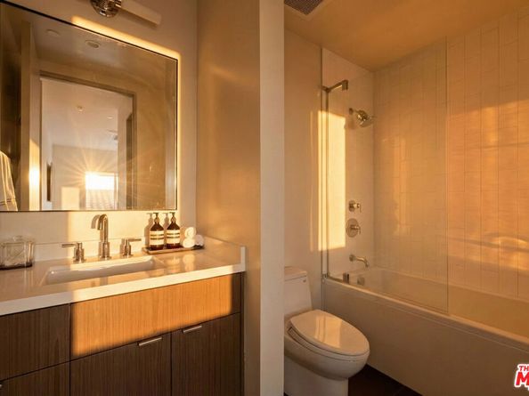 928 N Croft Avenue 304, Los Angeles CA 90069