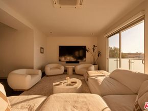 928 N Croft Avenue 304, Los Angeles CA 90069