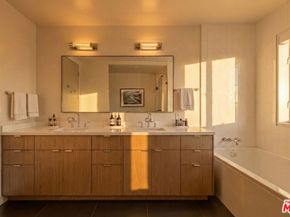 928 N Croft Avenue 304, Los Angeles CA 90069