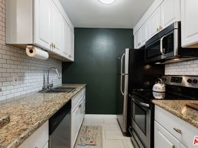 525 S Ardmore Avenue 221, Los Angeles CA 90020