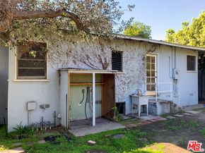 320 S Glenwood Place, Burbank CA 91506