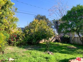 320 S Glenwood Place, Burbank CA 91506