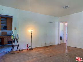 320 S Glenwood Place, Burbank CA 91506