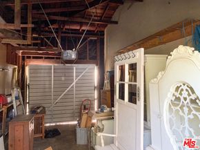 320 S Glenwood Place, Burbank CA 91506