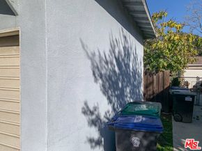 320 S Glenwood Place, Burbank CA 91506