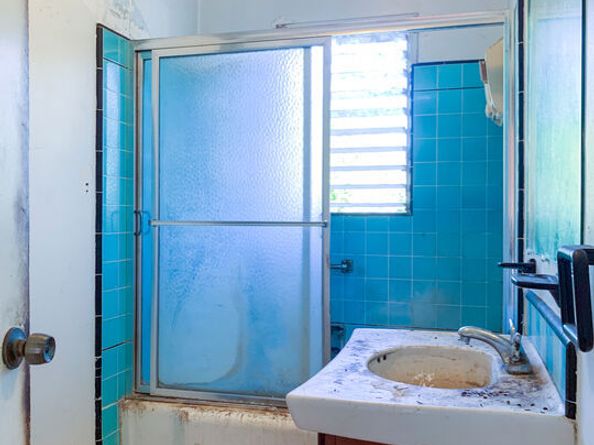 320 S Glenwood Place, Burbank CA 91506