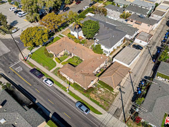 8767 Airdrome Street, Los Angeles CA 90035